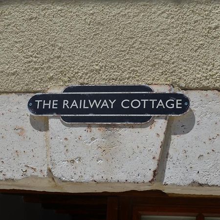 The Railway Cottage - Characterful And Comfortable Holiday Cottage Piégut-Pluviers Zewnętrze zdjęcie