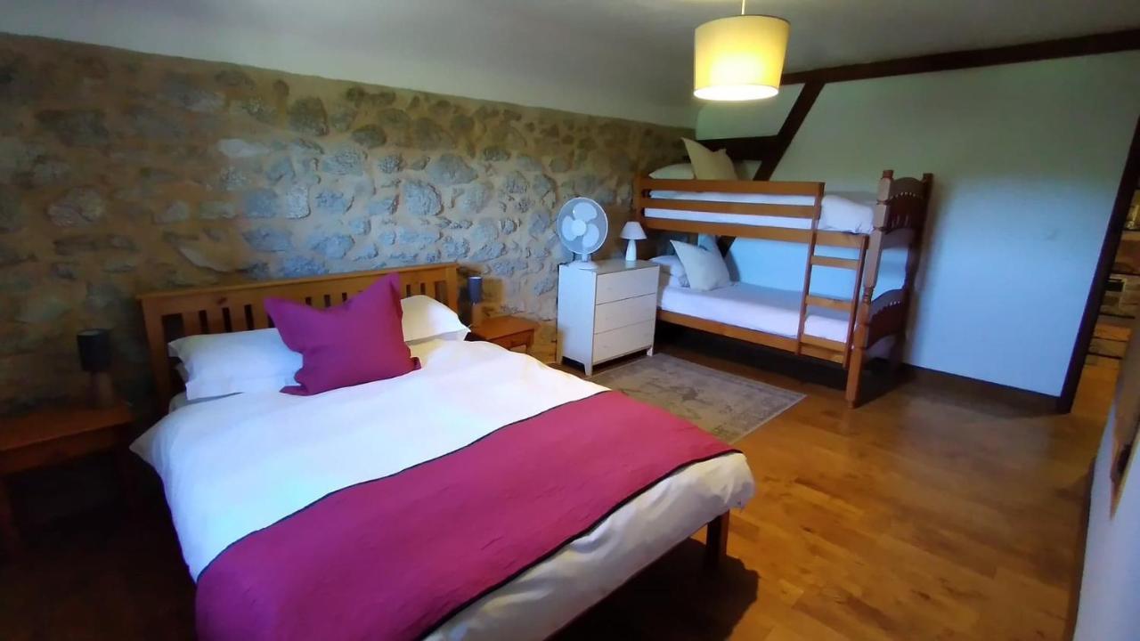 The Railway Cottage - Characterful And Comfortable Holiday Cottage Piégut-Pluviers Zewnętrze zdjęcie