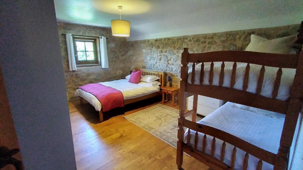 The Railway Cottage - Characterful And Comfortable Holiday Cottage Piégut-Pluviers Zewnętrze zdjęcie